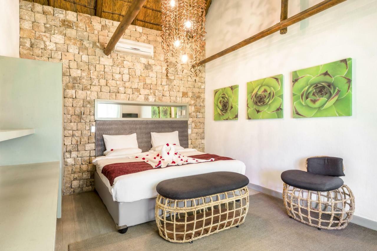 Mokuti Etosha Villa Namutoni Exteriör bild