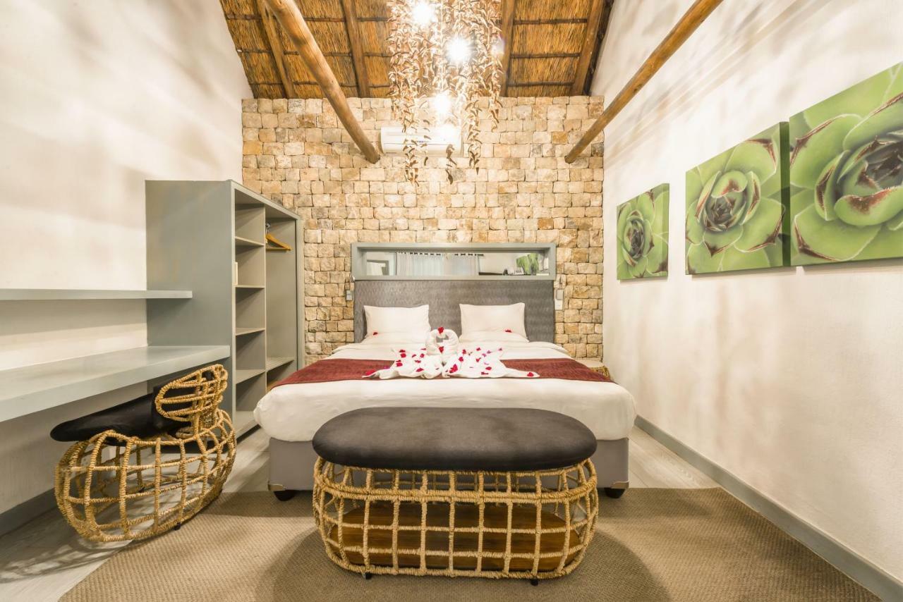 Mokuti Etosha Villa Namutoni Exteriör bild